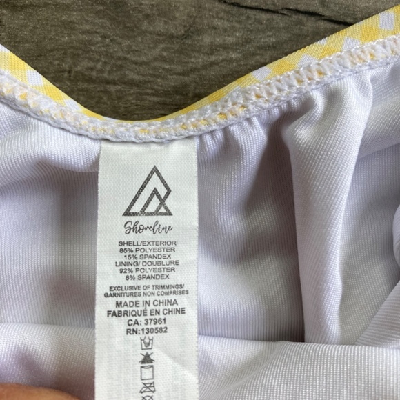 2T swimsuit - Picture 3 of 3